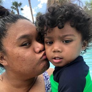 Meet your Posher, Dee